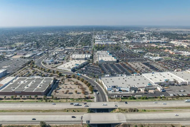 $249,999 | 7675 North First Street, Unit 109, Fresno, CA 93720