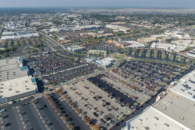 $249,999 | 7675 North First Street, Unit 109, Fresno, CA 93720