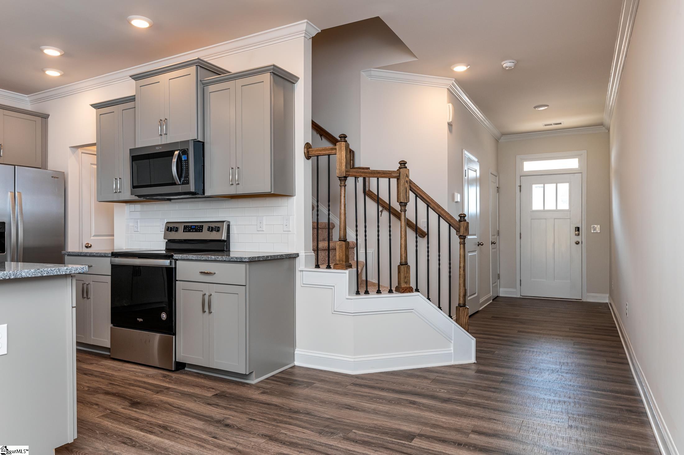 437 Yellow Fox Road Greer, SC 29650 - Photo 5 of 29
