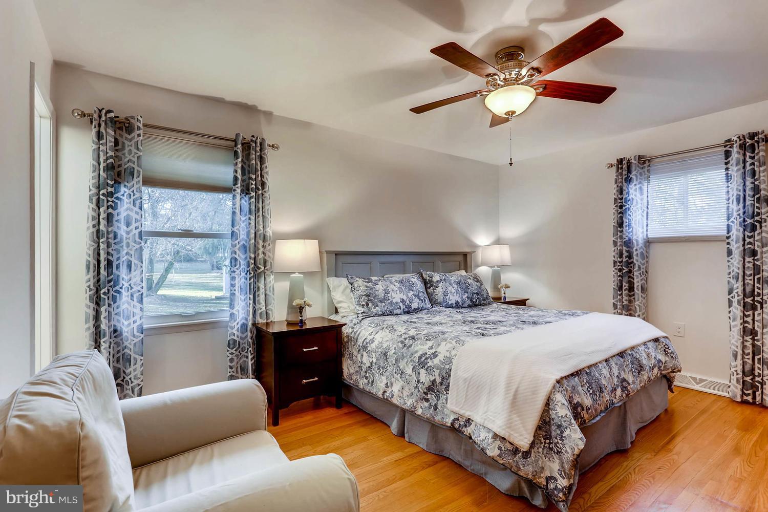 14912 Old York Road Phoenix, MD 21131 - Photo 15 of 27 SPACIOUS MASTER BR W/ REMODELED TILED BATH