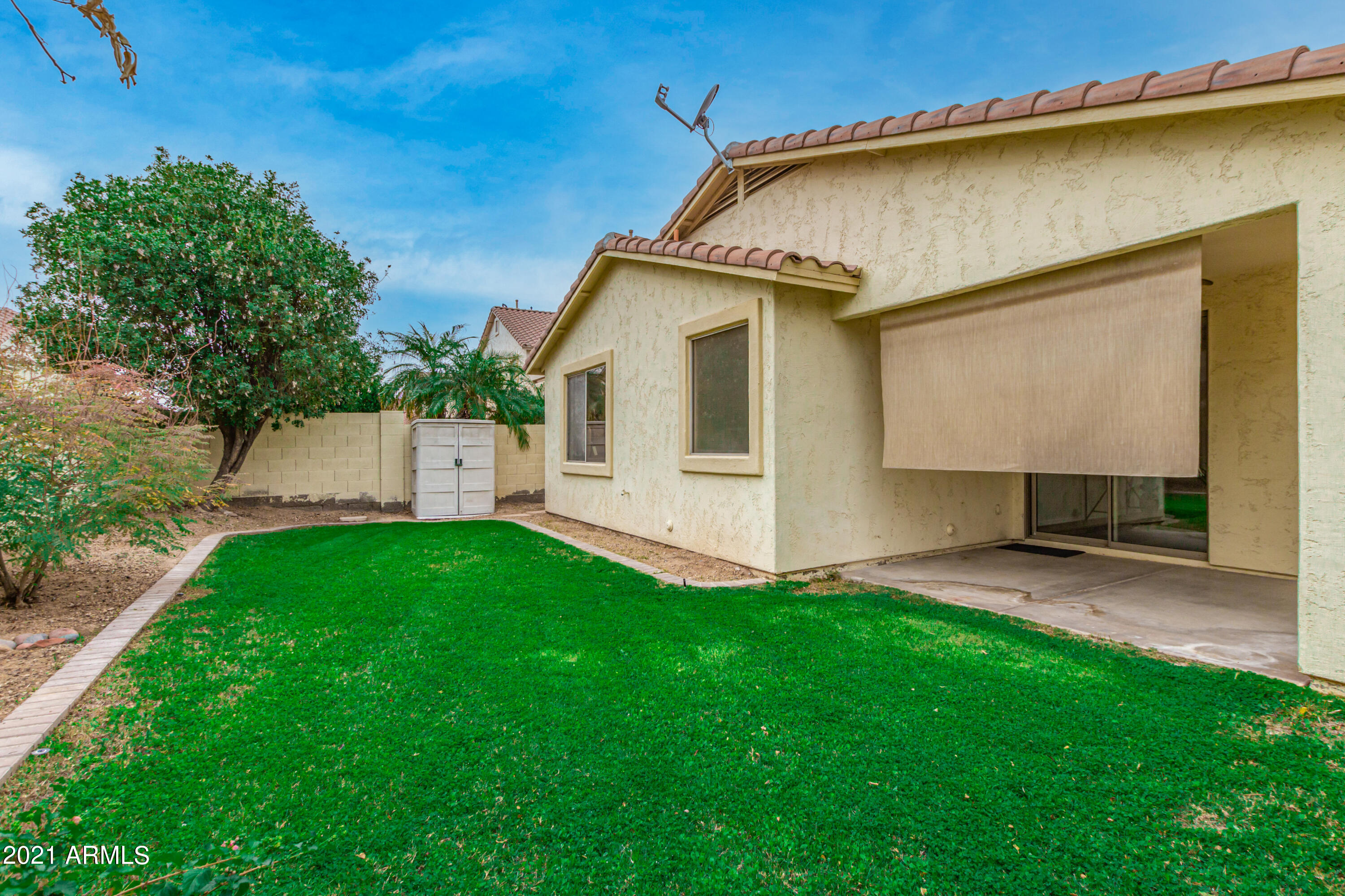 2735 East Carson Road Phoenix, AZ 85042 - Photo 6 of 51 38 - Carson