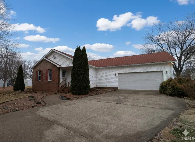 $244,900 | 6 Gail Drive, Vincennes, IN 47591