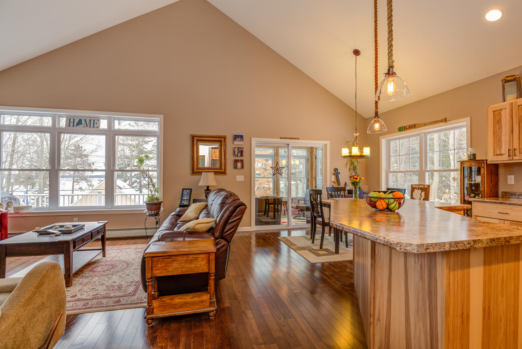 29 Sebago Road Raymond, ME 04071 - Photo 5 of 38 Pic#-14