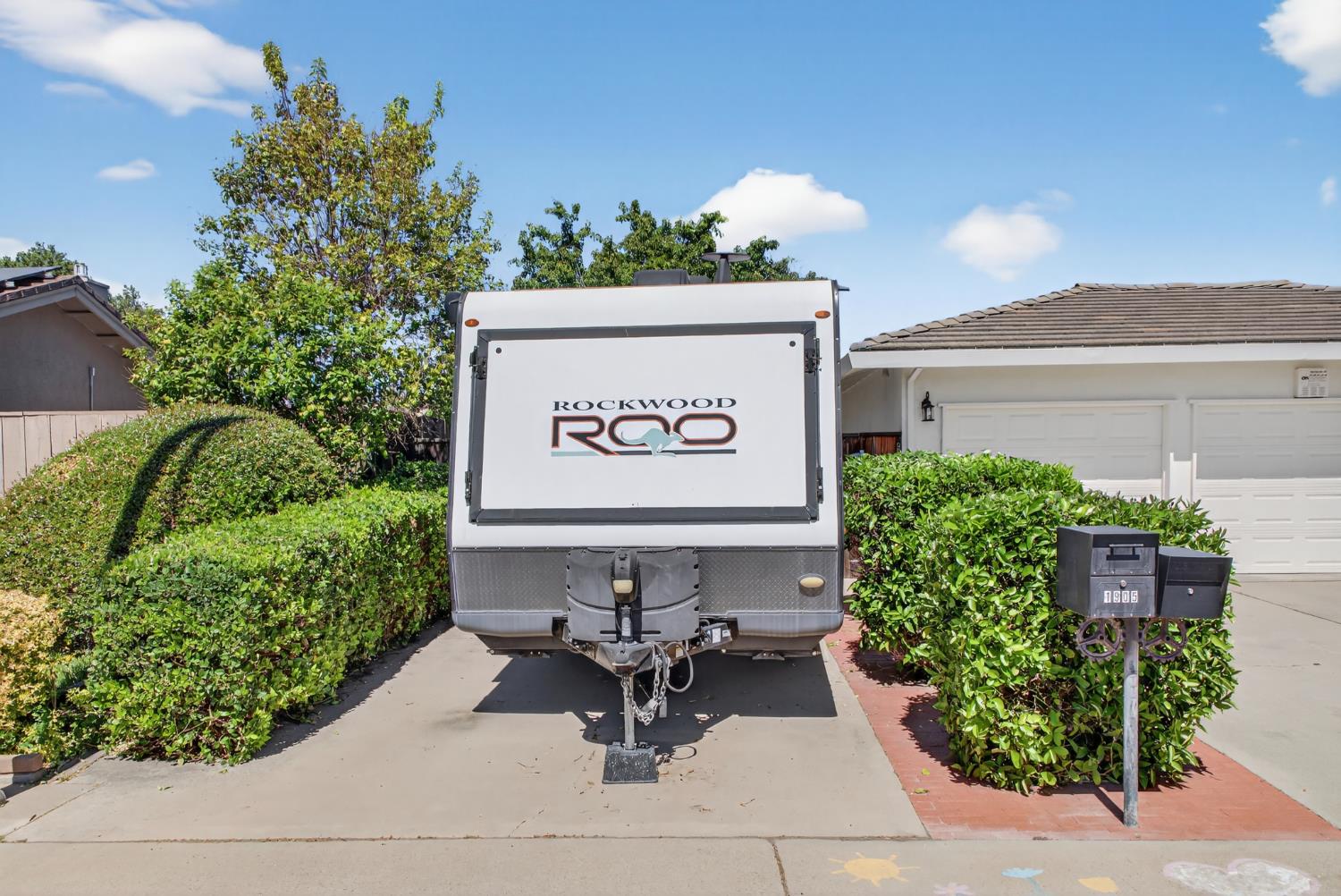 1909 Chelwood Way Modesto, CA 95355 - Photo 43 of 44 a view of outdoor space with sitting area