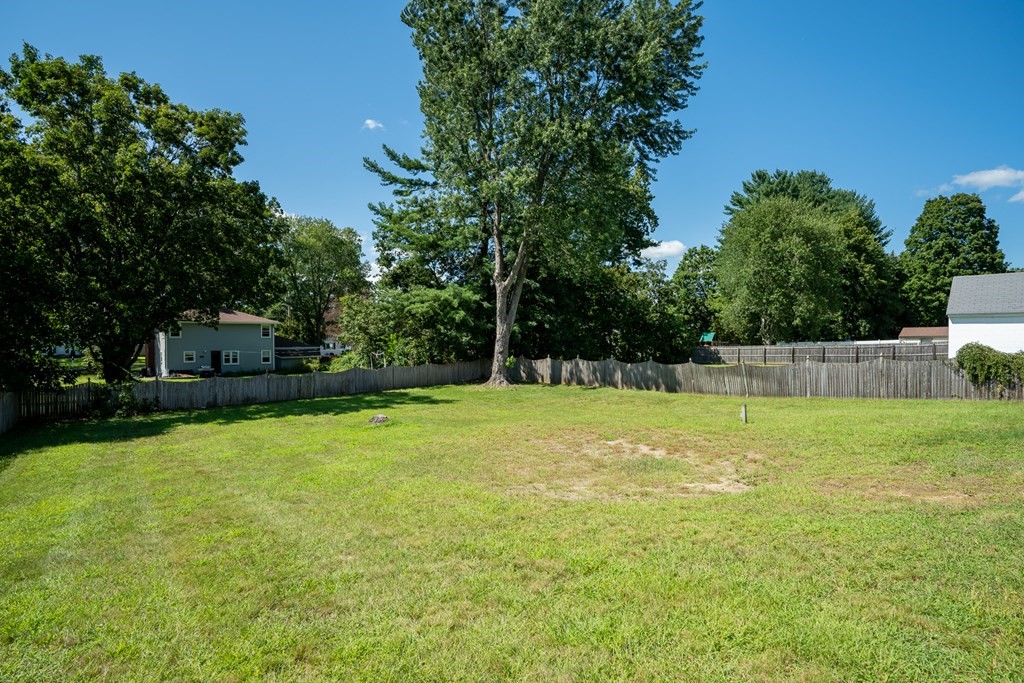 335 Southwick Road Westfield, MA 01085 - Photo 4 of 31 Gallery Image 4