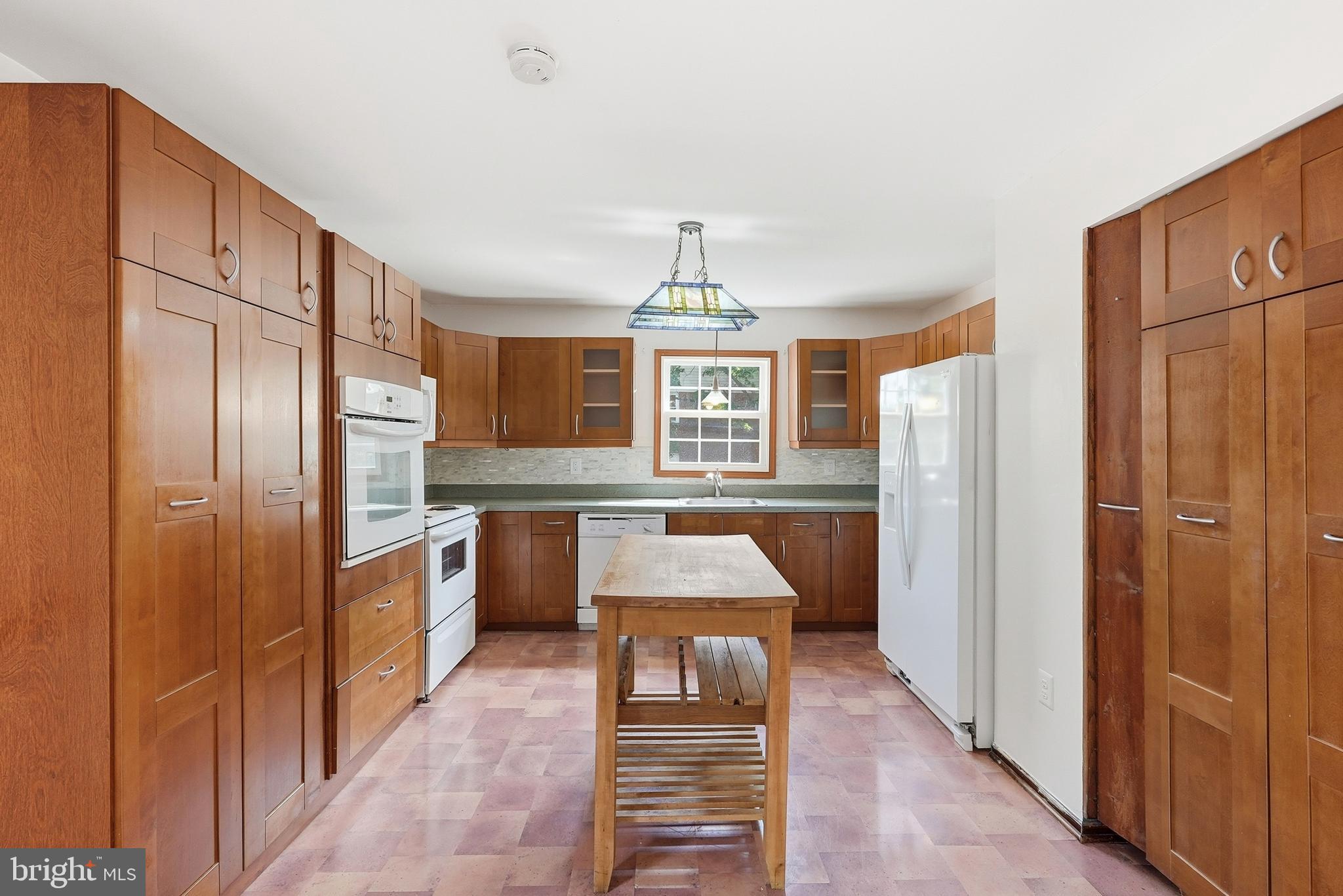 8031 Sleepy View Lane Springfield, VA 22153 - Photo 21 of 45 Kitchen
