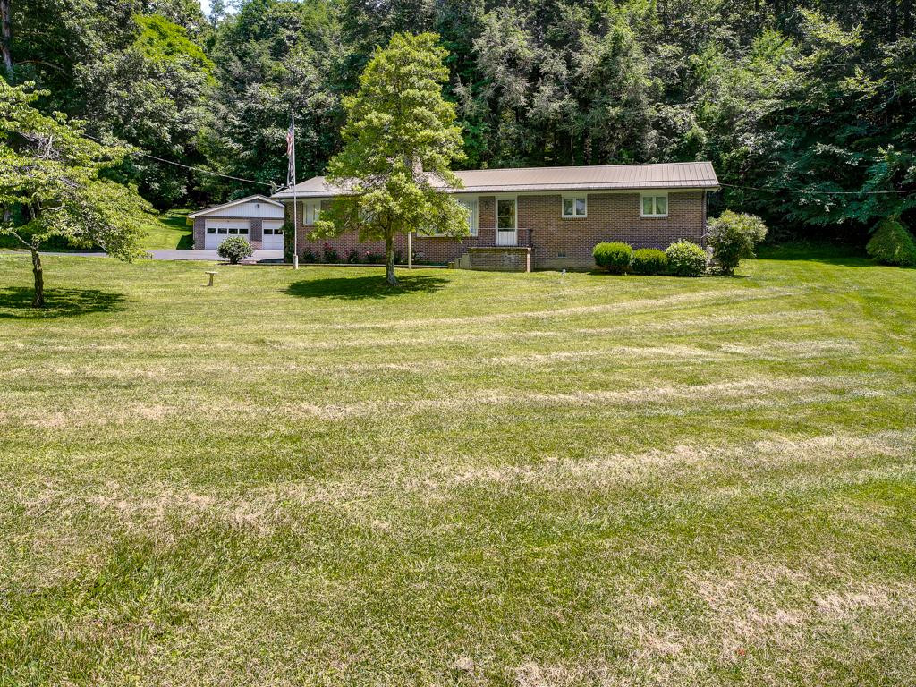 738 Grove Avenue Erwin, TN 37650 - Photo 1 of 36 Photo 1