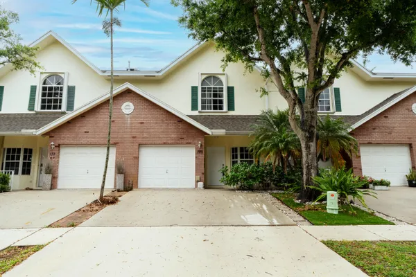 $3,800 | 129 Spruce Street, Boynton Beach, FL 33426
