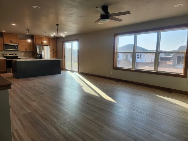 $412,500 | 2027 Red Fox Lane, Kaukauna, WI 54130