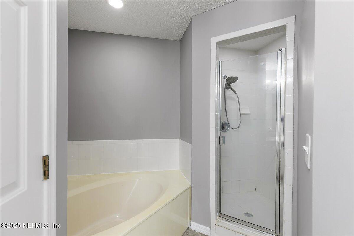 1315 Fruit Cove Road South Jacksonville, FL 32259 - Photo 12 of 19 a bathroom with a bathtub