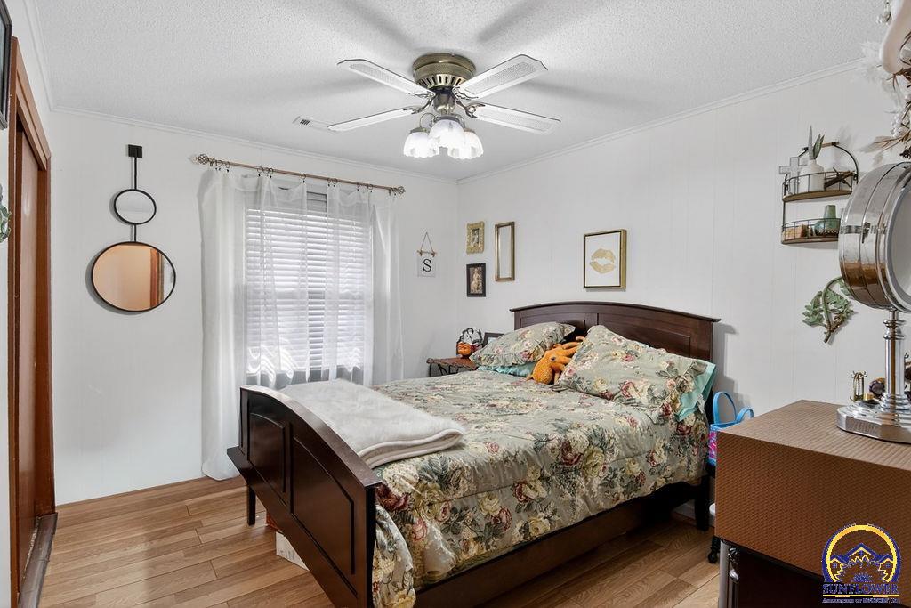 4945 Northwest Rochester Road Topeka, KS 66617 - Photo 12 of 33