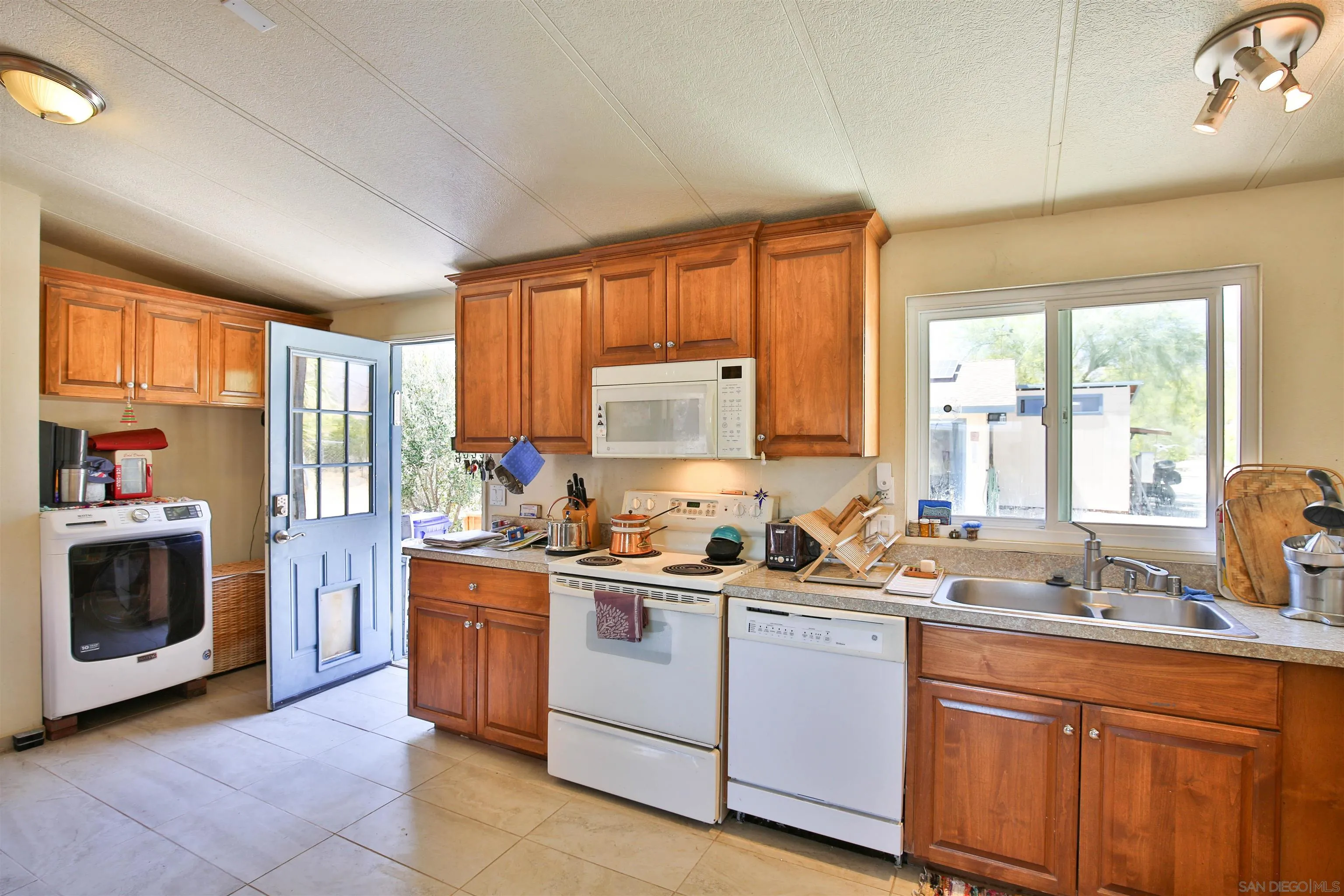 3160 Flying H Road Borrego Springs, CA 92004 - Photo 8 of 24