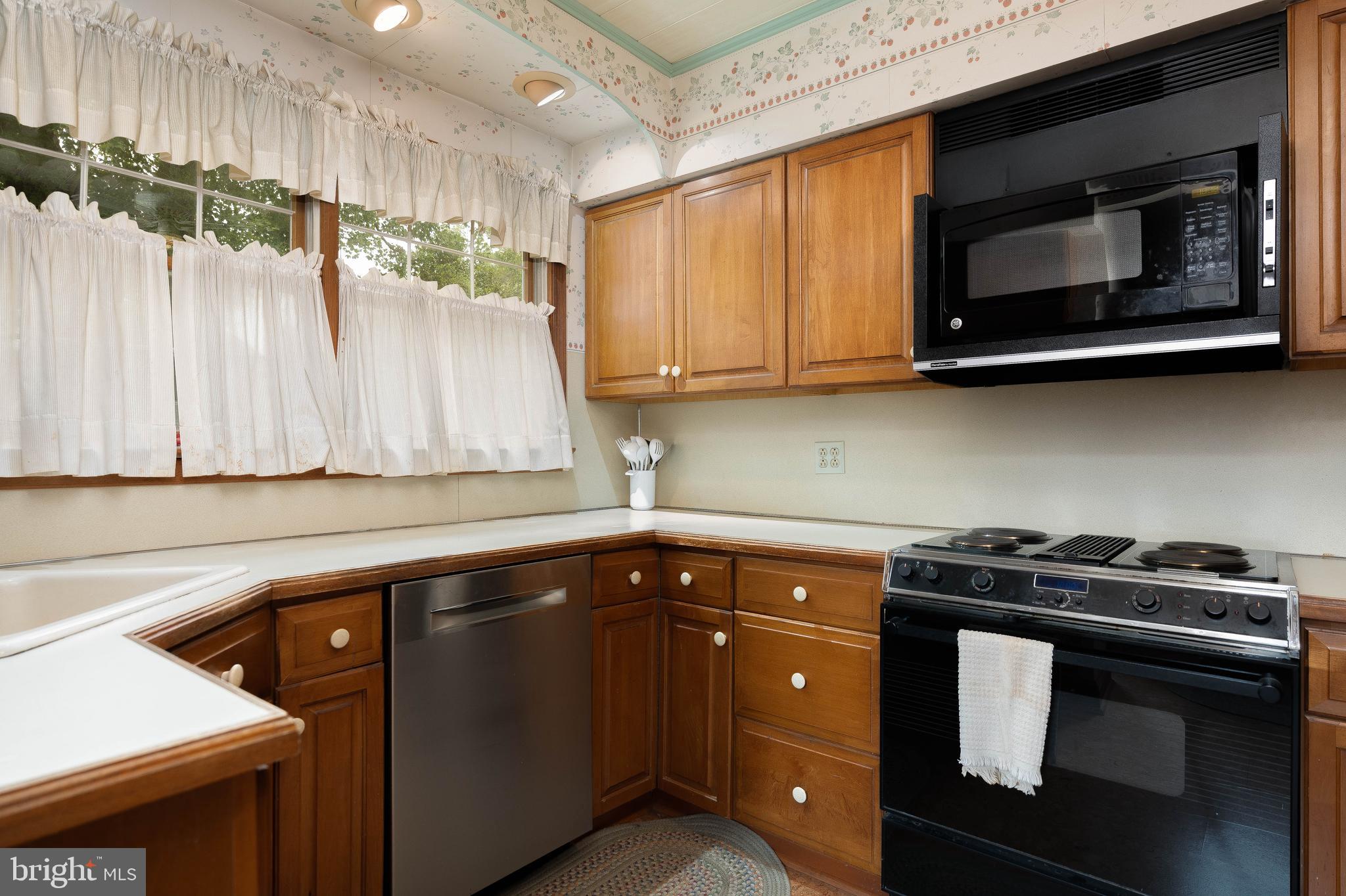 615 Hawks Bridge Road Carneys Point, NJ 08069 - Photo 16 of 46