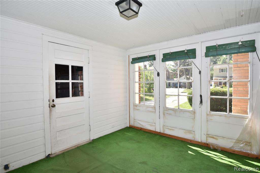 1978 Earlmont Road Berkley, MI 48072 - Photo 28 of 34 Gallery Image 28