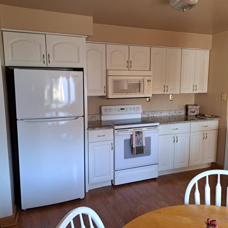 117 Germaine Road Butler, PA 16001 - Photo 8 of 27 Lovely white kitchen