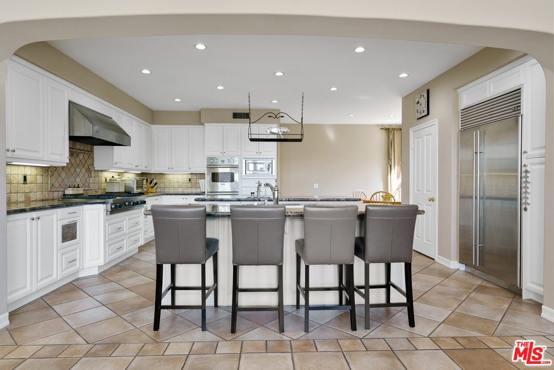 38 Vernon Newport Coast, CA 92657 - Photo 11 of 54