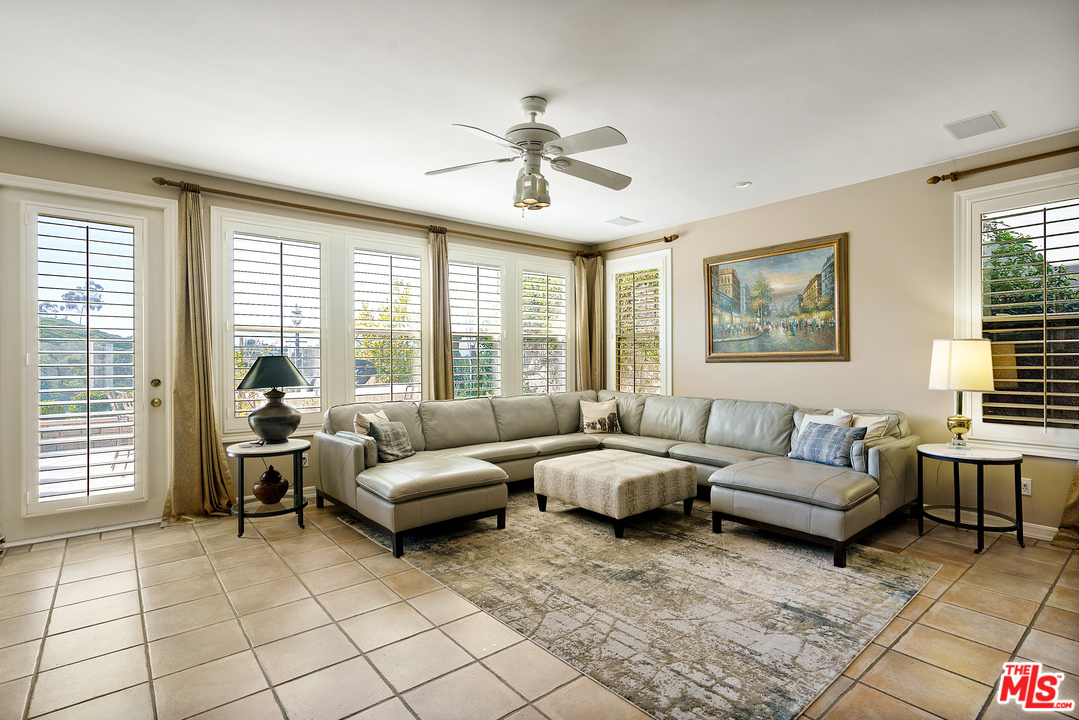 38 Vernon Newport Coast, CA 92657 - Photo 5 of 54