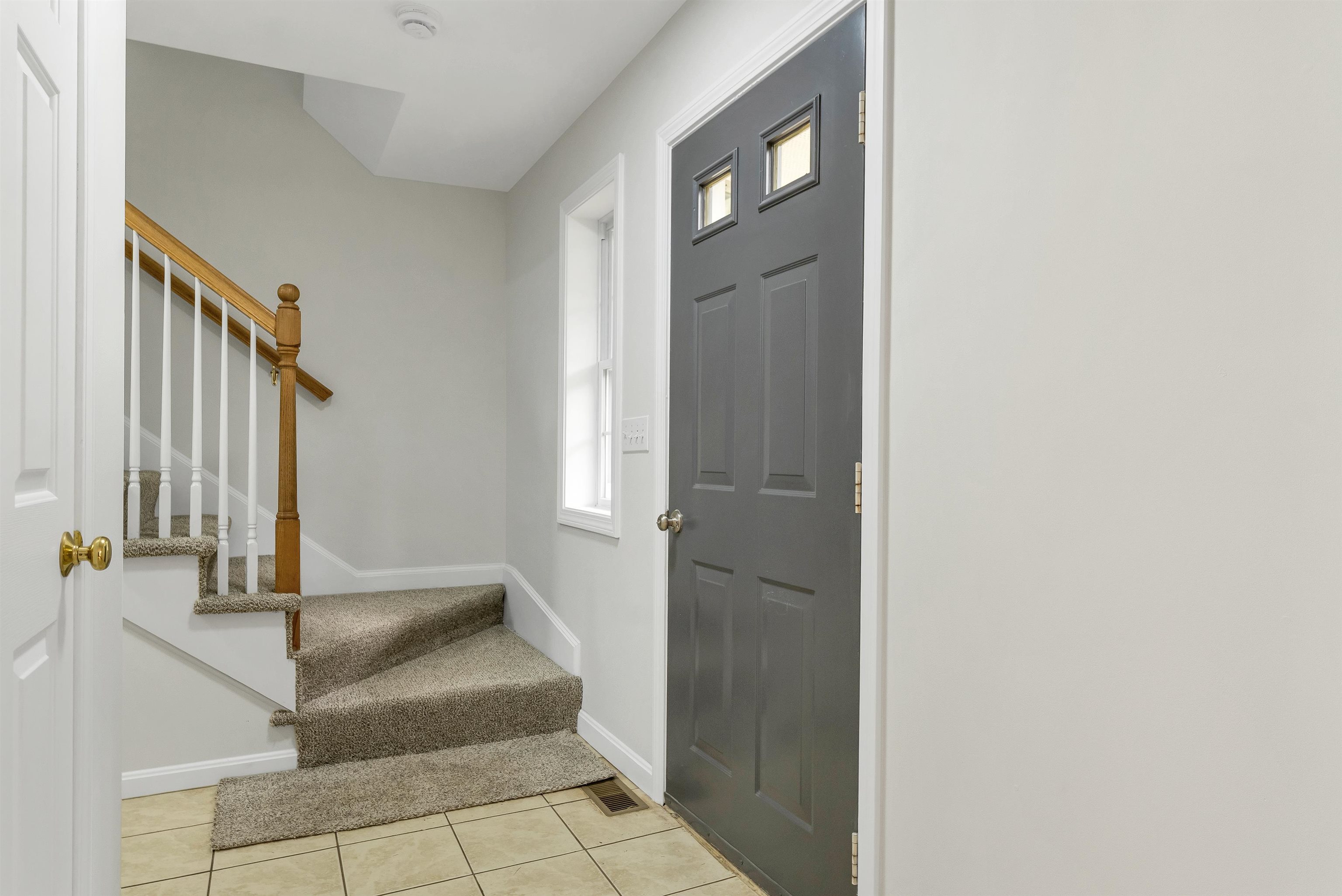 166 Sandown Road, Unit 4 Fremont, NH 03044 - Photo 14 of 40 Gallery Image 14