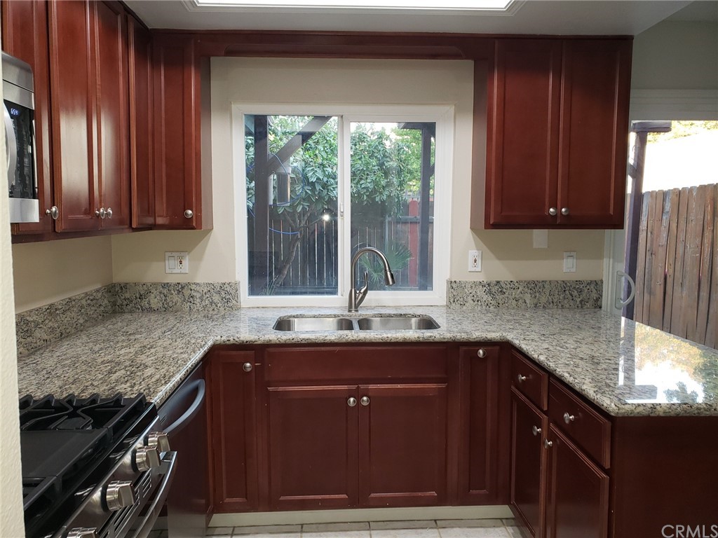 1435 Clemson Way Riverside, CA 92507 - Photo 7 of 27