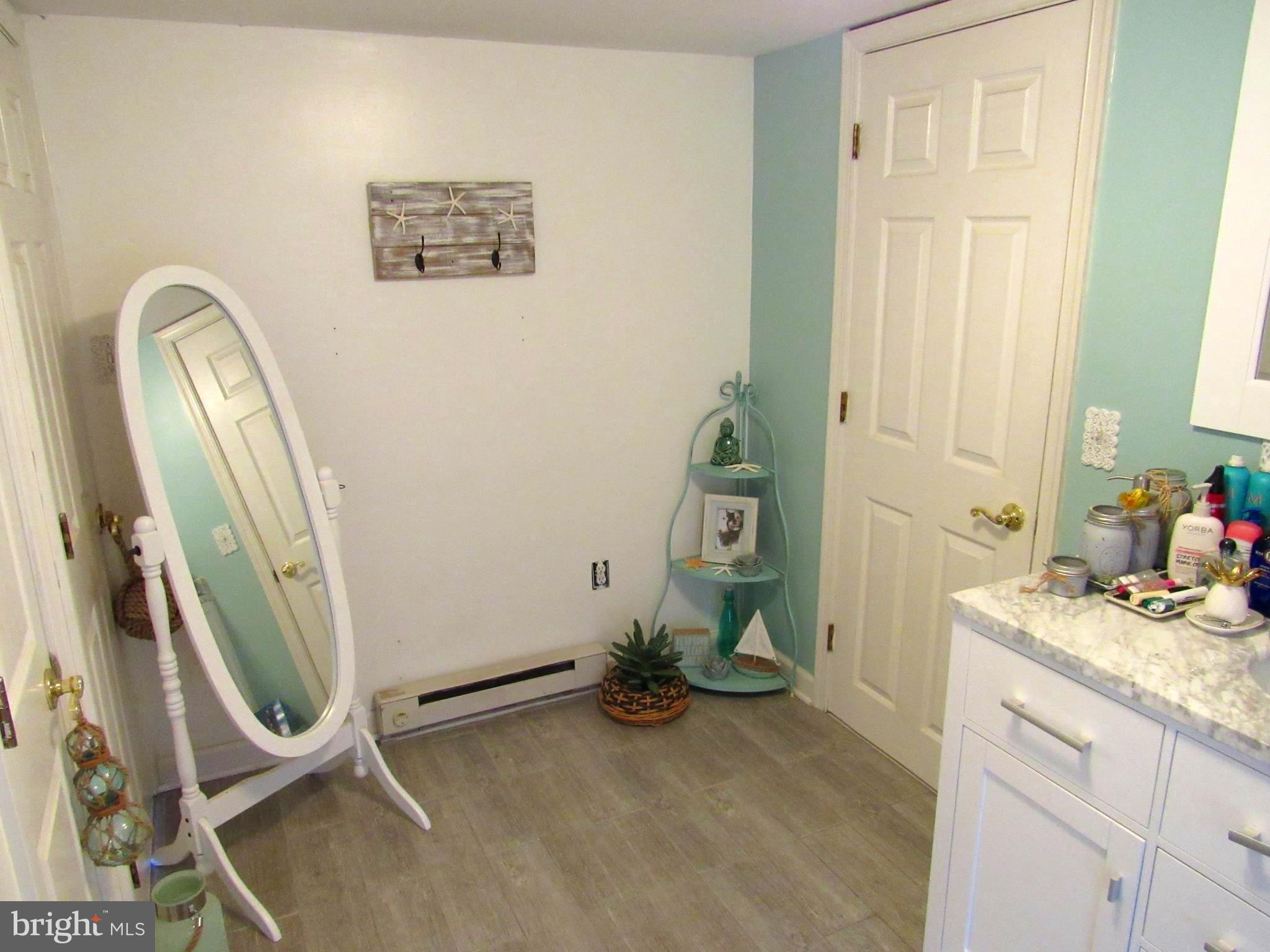 609 Cresswell Road Brooklyn, MD 21225 - Photo 14 of 25 Attached bathroom