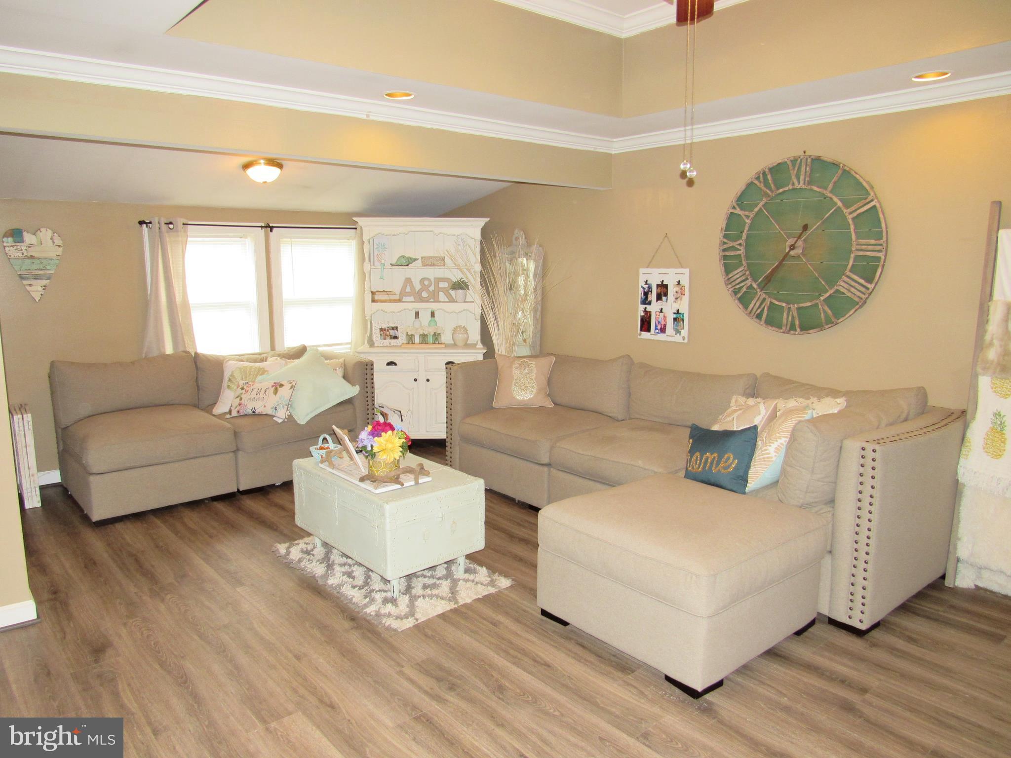 609 Cresswell Road Brooklyn, MD 21225 - Photo 3 of 25 Family Room with FIREPLACE