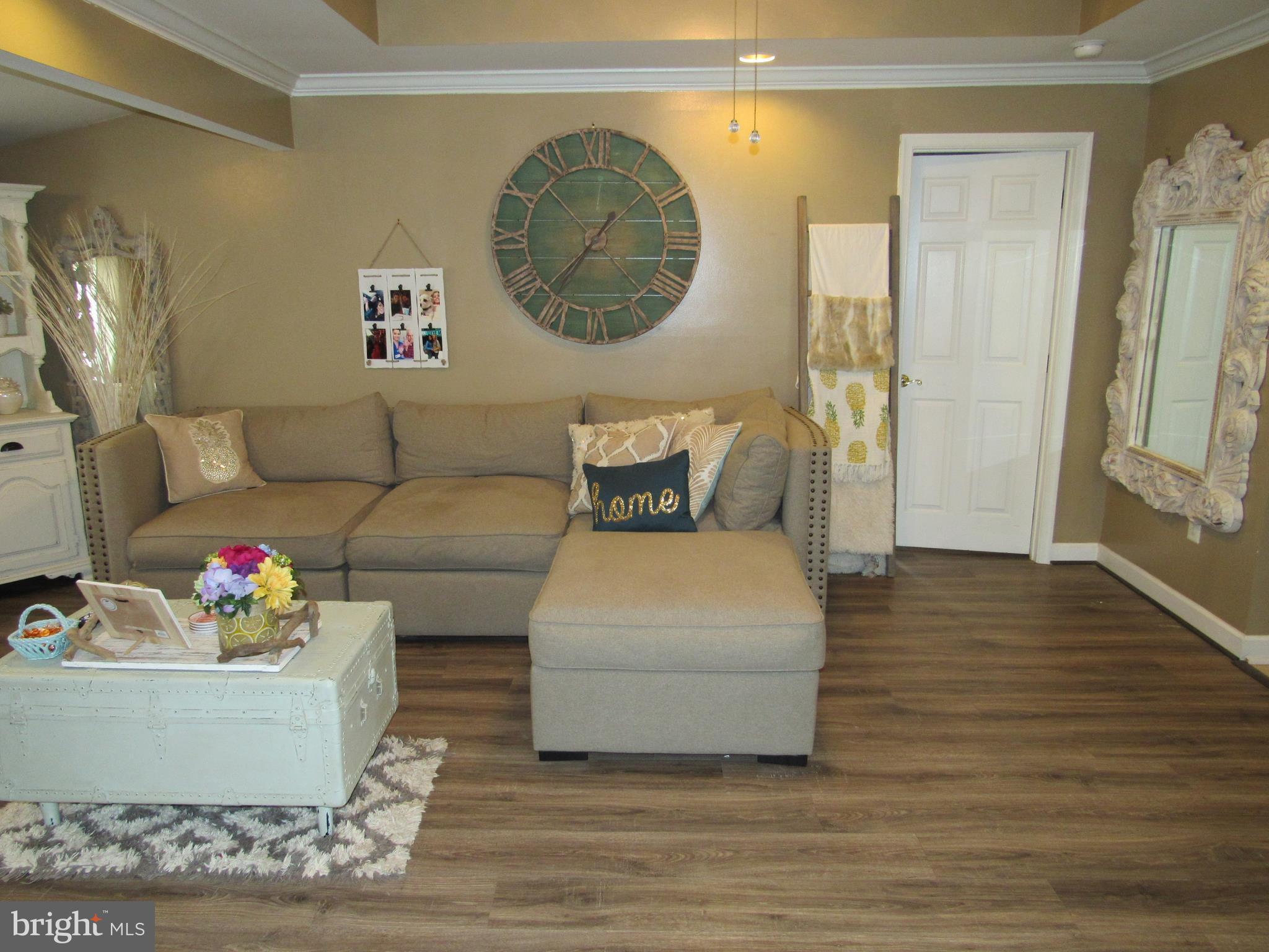 609 Cresswell Road Brooklyn, MD 21225 - Photo 5 of 25 Room for TWO sets of furniture!