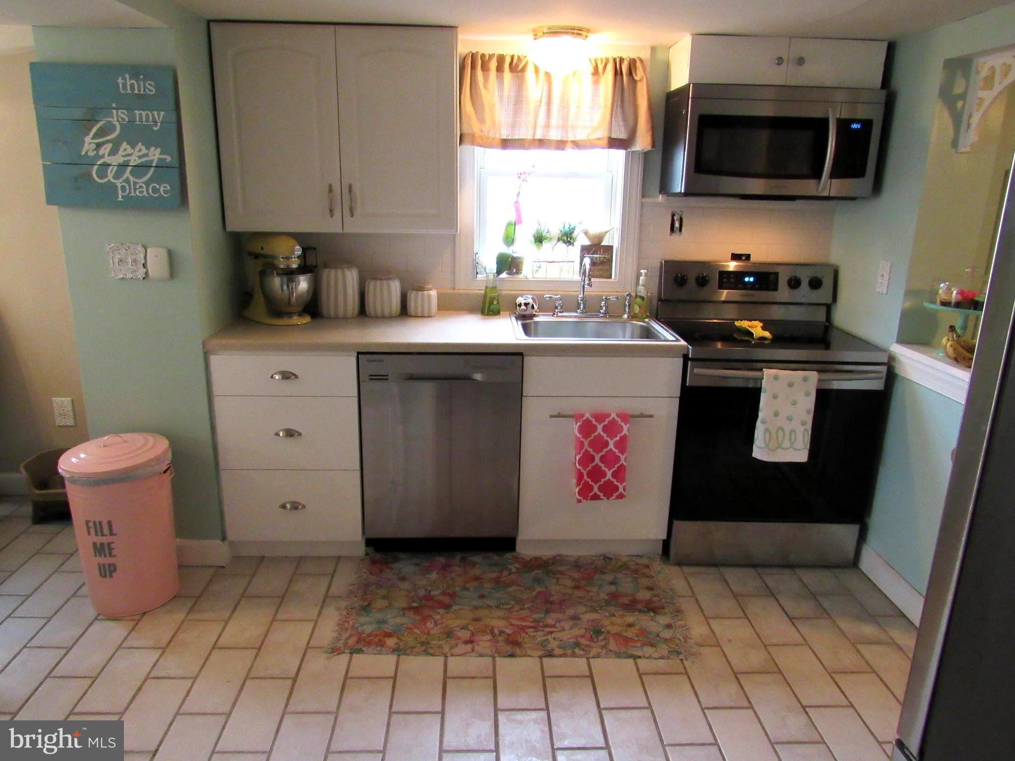 609 Cresswell Road Brooklyn, MD 21225 - Photo 9 of 25 Galley style kitchen
