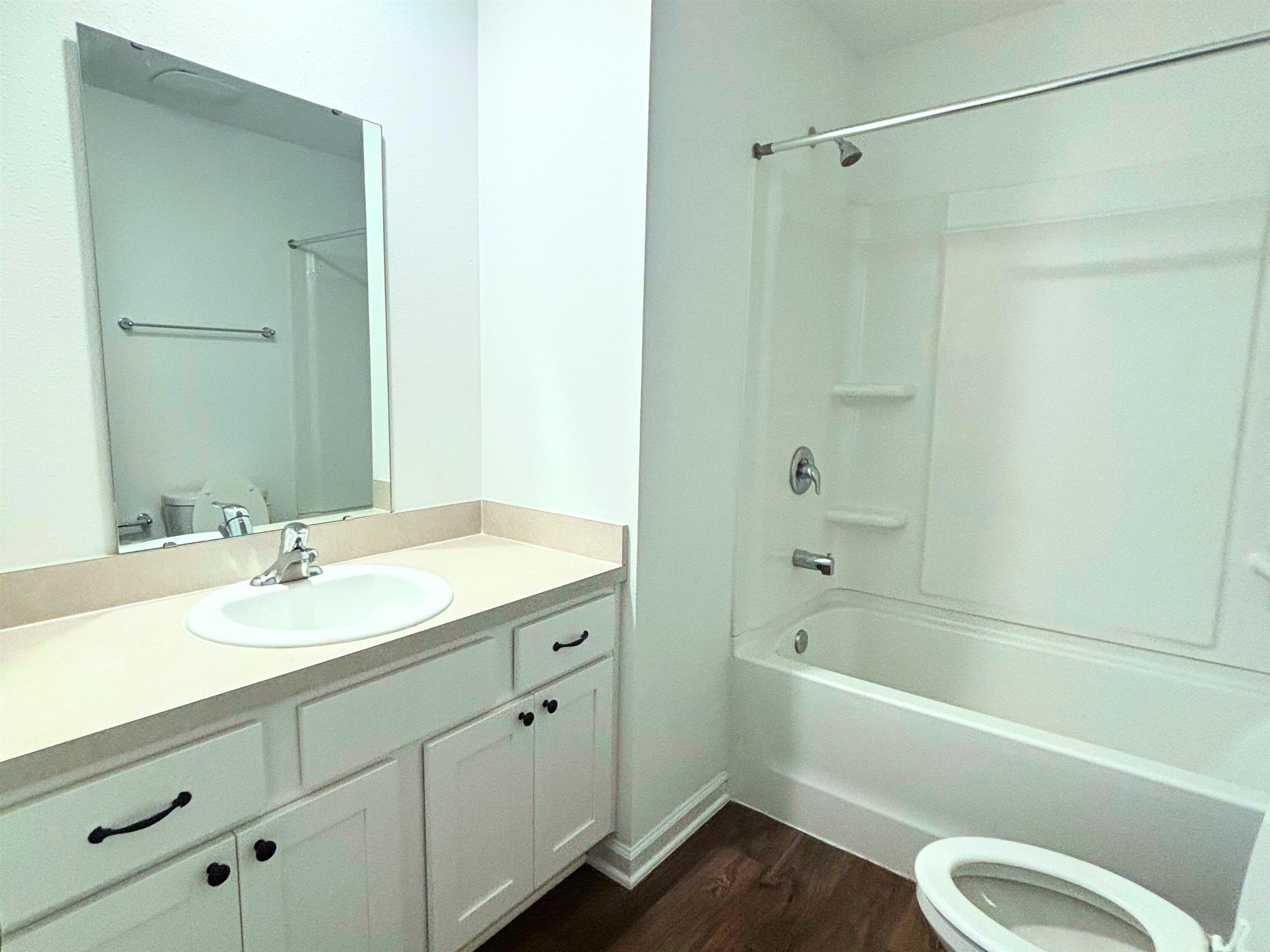 73 Elmhurst Lane St. Augustine, FL 32084 - Photo 11 of 21 a bathroom with a granite countertop toilet sink and bathtub