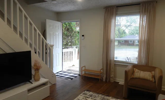 $3,000 | 2311 Eastland Avenue, Unit B, Nashville, TN 37206