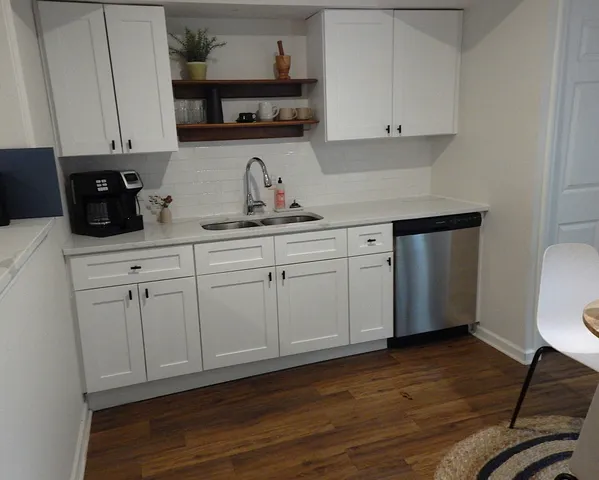 $3,000 | 2311 Eastland Avenue, Unit B, Nashville, TN 37206