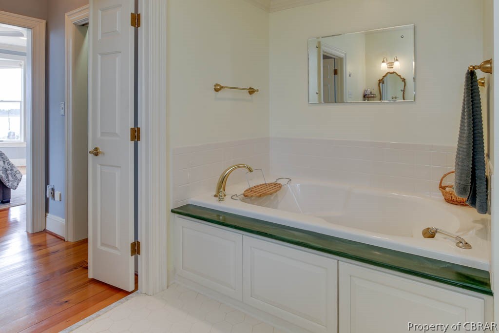 3459 Stonewall Road Hayes, VA 23072 - Photo 31 of 50 Bathroom featuring a jacuzzi bathtub