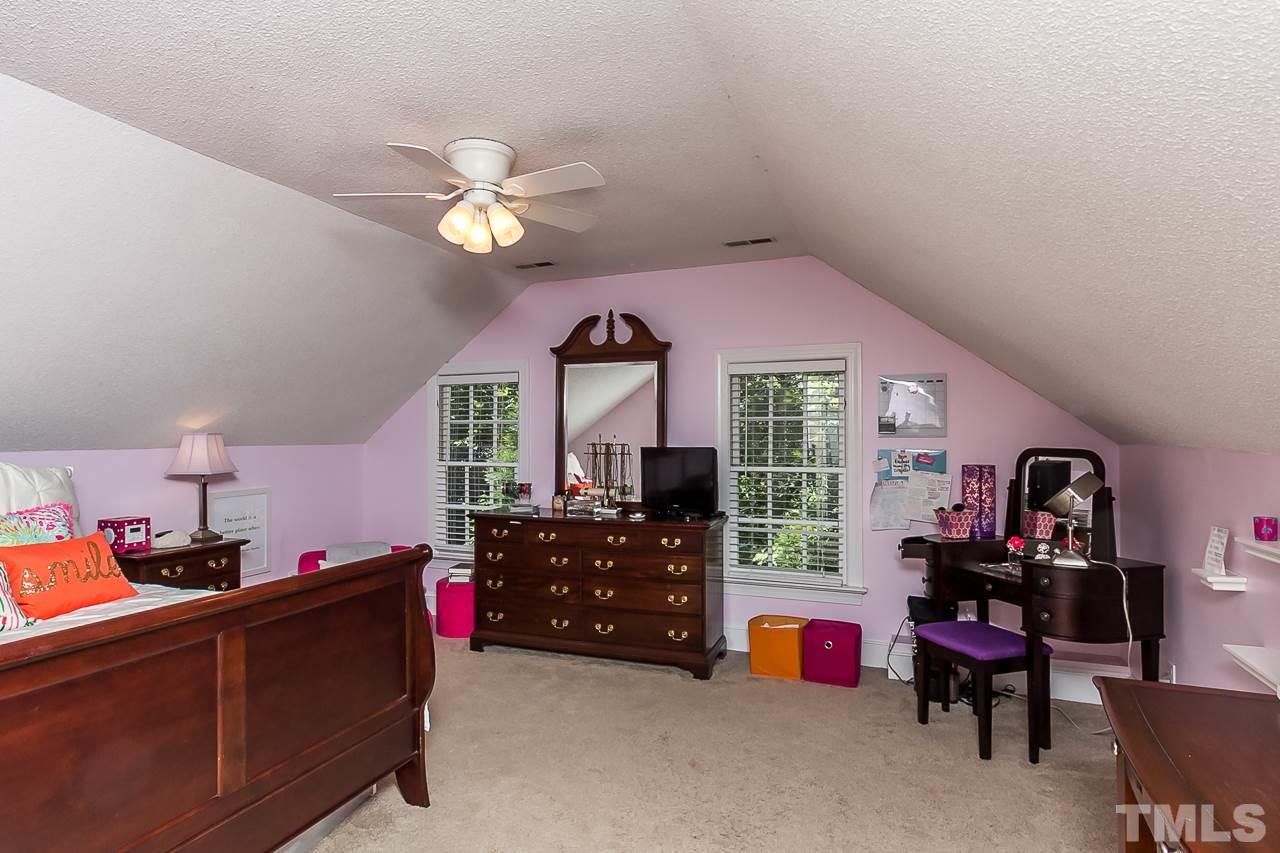 904 Oxgate Circle Raleigh, NC 27615 - Photo 13 of 25 Gallery Image 13