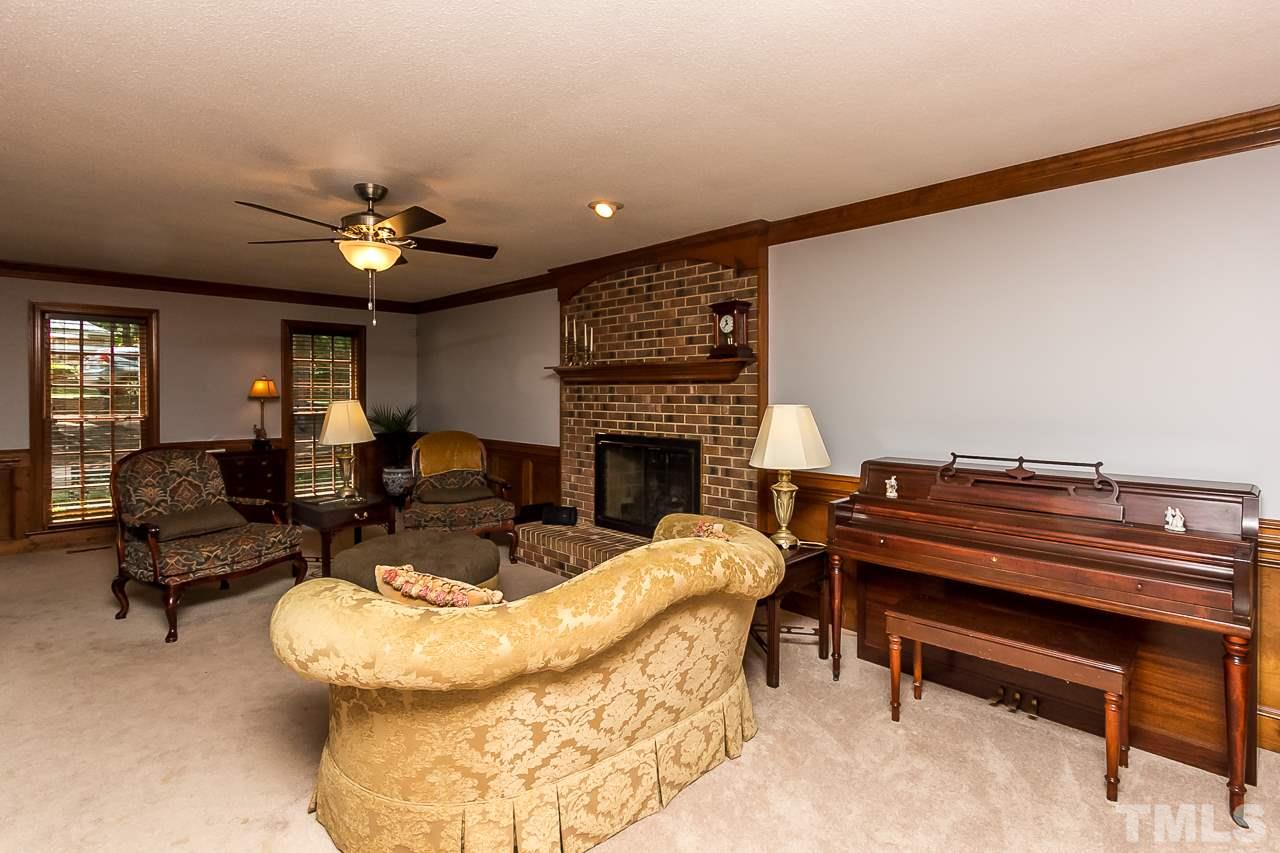 904 Oxgate Circle Raleigh, NC 27615 - Photo 5 of 25 Gallery Image 5