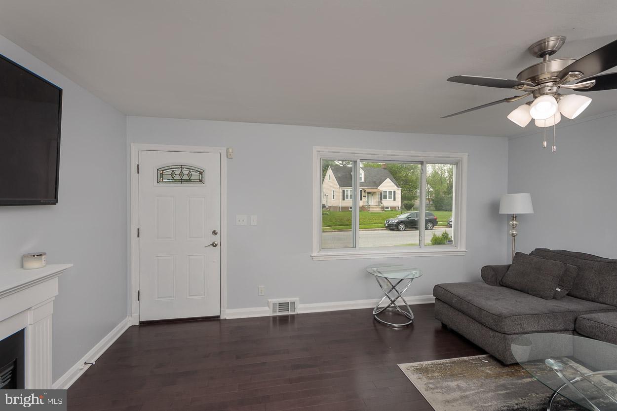 3502 Sussex Road Baltimore, MD 21207 - Photo 9 of 31