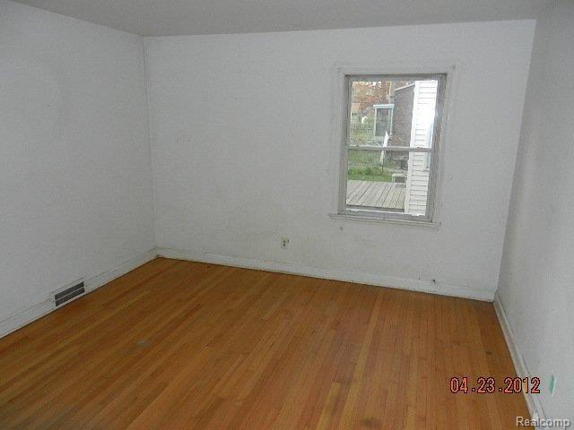 20203 Lichfield Road Detroit, MI 48221 - Photo 10 of 22 DSCN3312.JPG