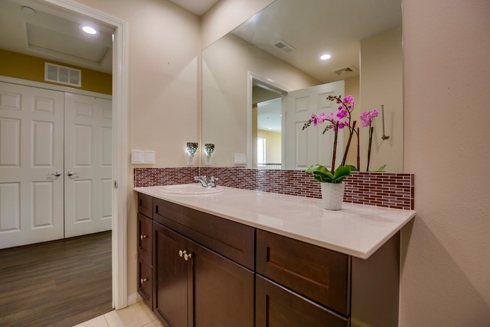 1280 Pershing Road Chula Vista, CA 91913 - Photo 19 of 25 Second full bathroom, upstairs.