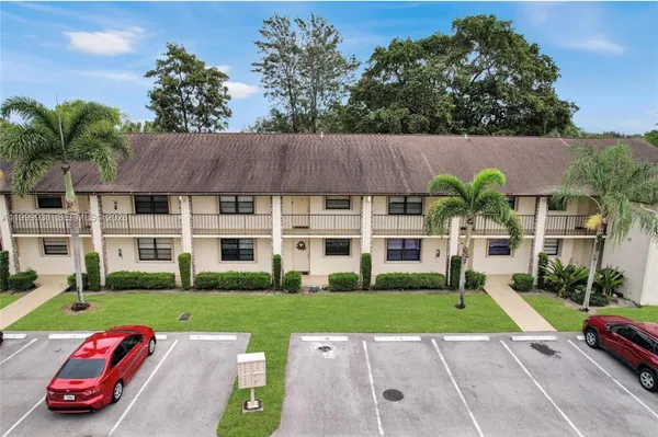 $2,100 | 23442 Lyons Road, Unit 404, Boca Raton, FL 33428