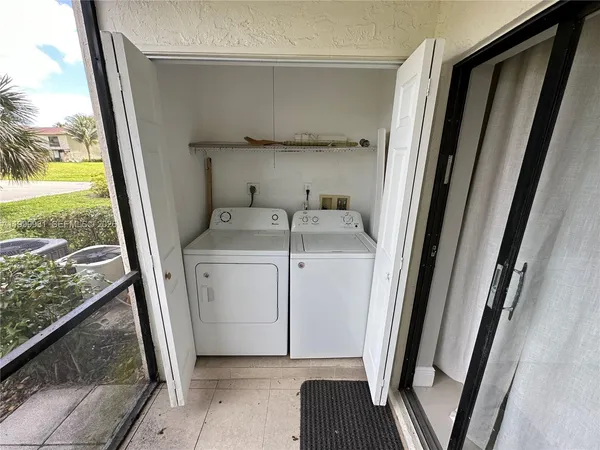$2,100 | 23442 Lyons Road, Unit 404, Boca Raton, FL 33428