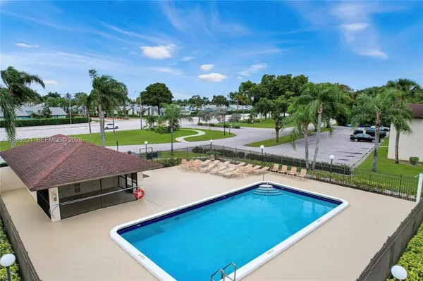 $2,100 | 23442 Lyons Road, Unit 404, Boca Raton, FL 33428