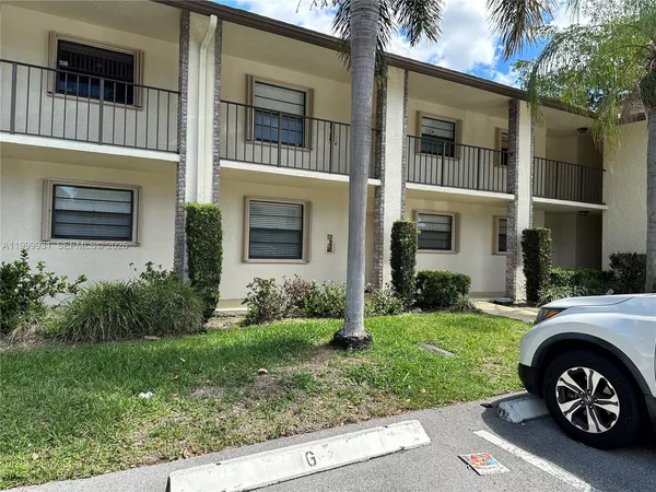 $2,100 | 23442 Lyons Road, Unit 404, Boca Raton, FL 33428