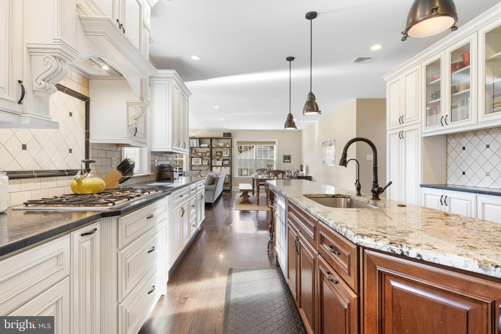 3402 Lewis Road Newtown Square, PA 19073 - Photo 6 of 43 Granite counters & stainless appliances