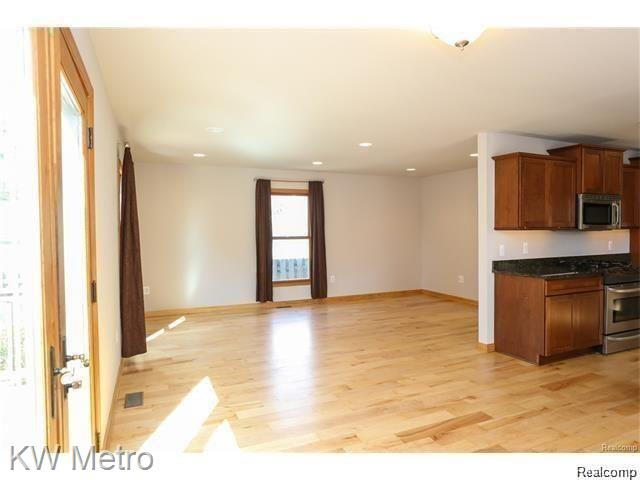 811 Princeton Road Berkley, MI 48072 - Photo 12 of 36