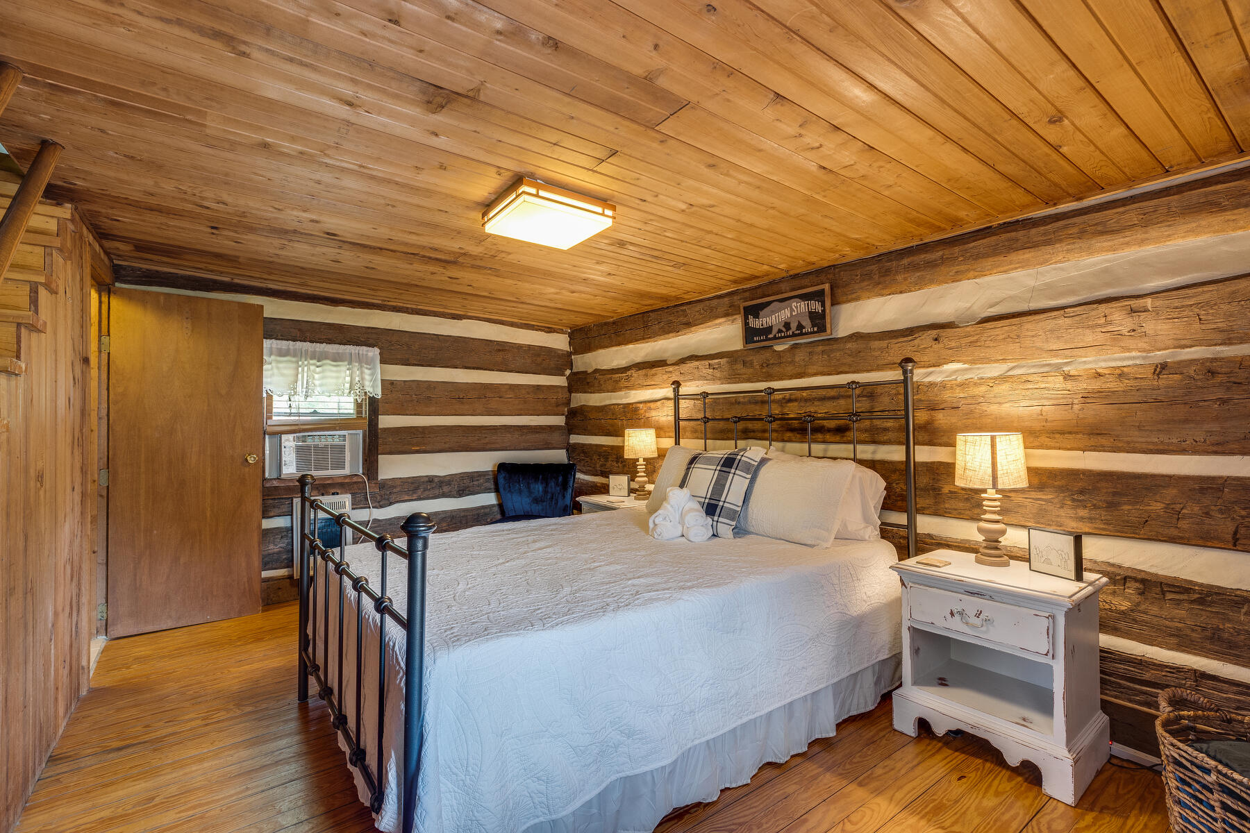 625 Swimming Pool Road Hampton, TN 37658 - Photo 17 of 30 017