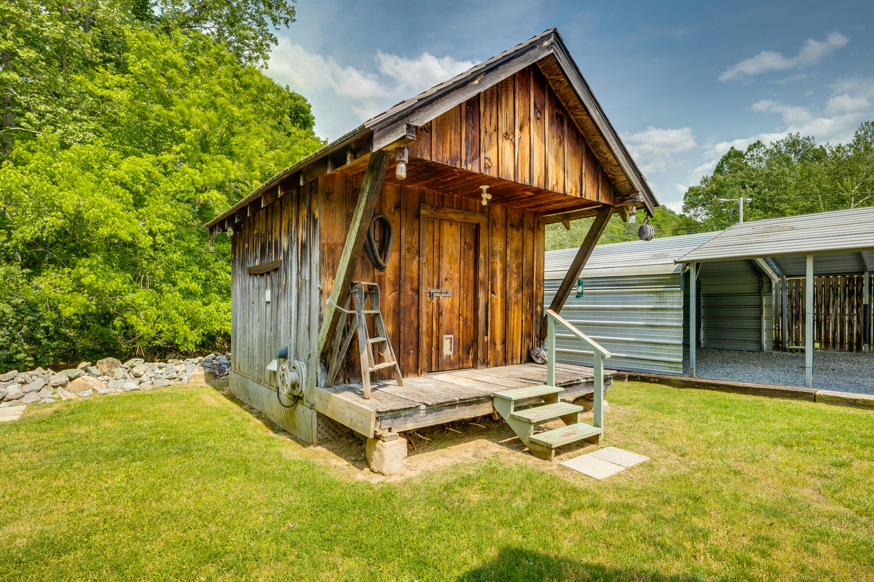 625 Swimming Pool Road Hampton, TN 37658 - Photo 22 of 30 029