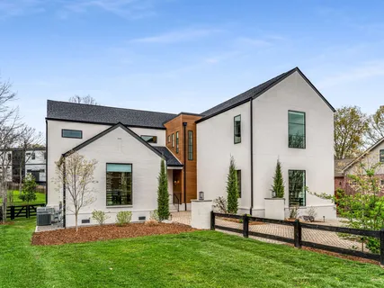 $2,795,000 | 3925 Cross Creek Road, Nashville, TN 37215