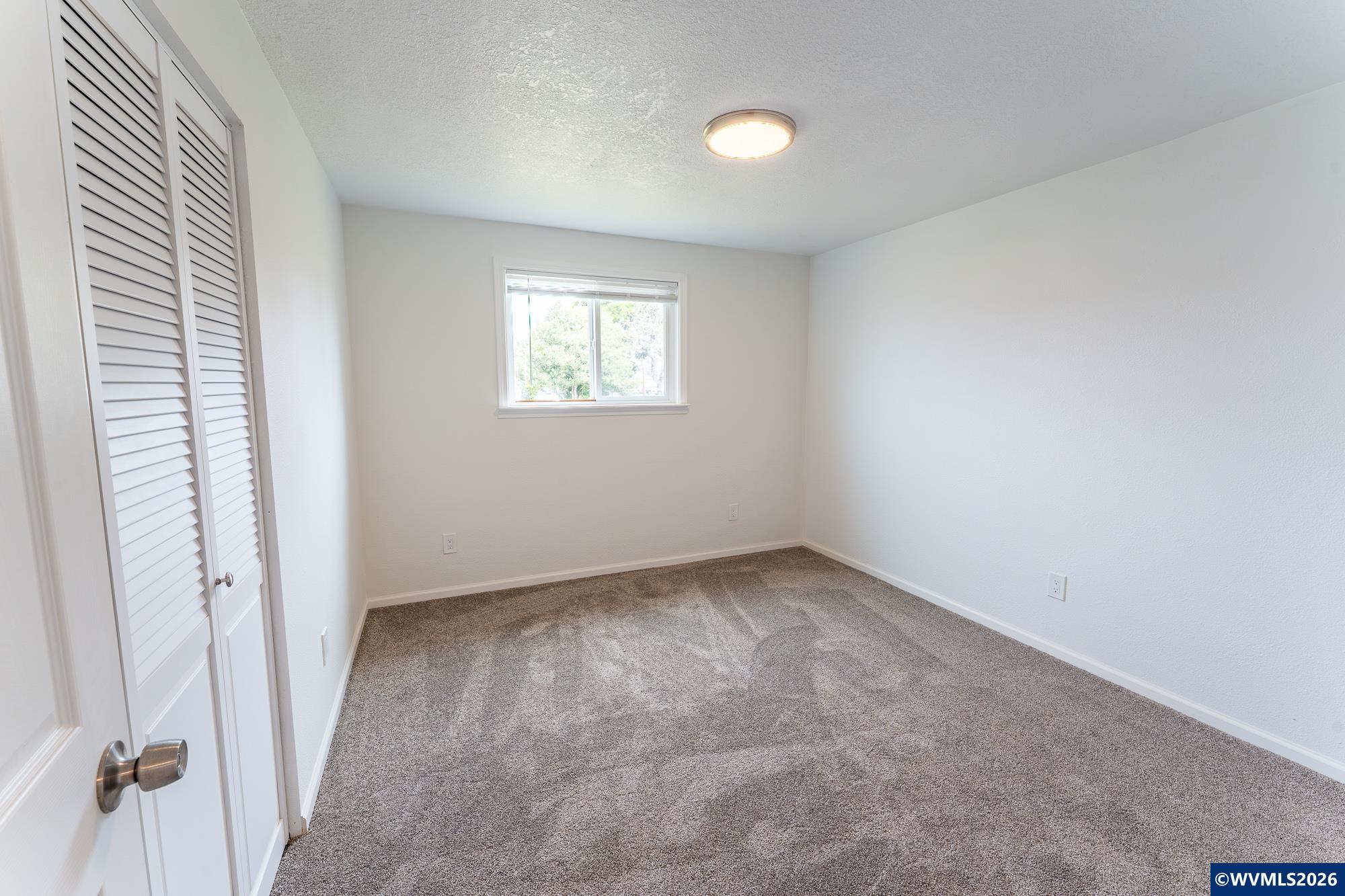 2025 Pine Street Florence, OR 97439 - Photo 14 of 27