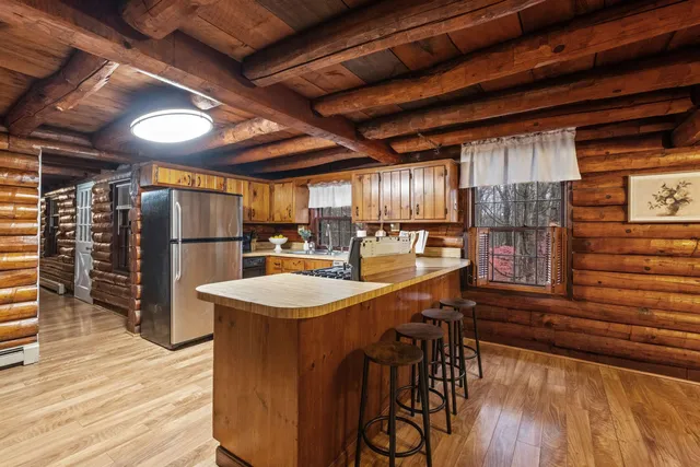 $699,000 | 6 Londonderry Road, Windham, NH 03087