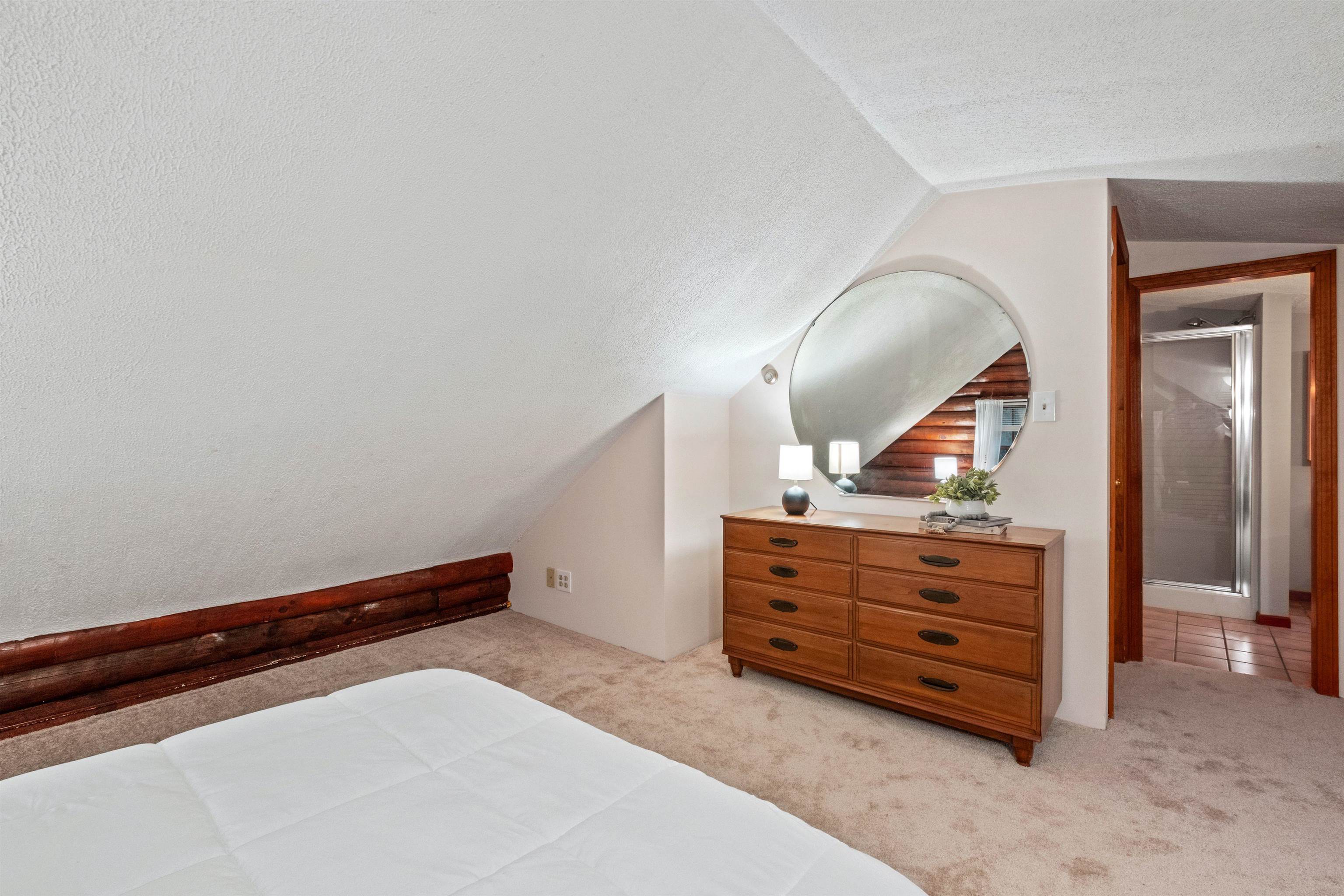 6 Londonderry Road Windham, NH 03087 - Photo 34 of 60