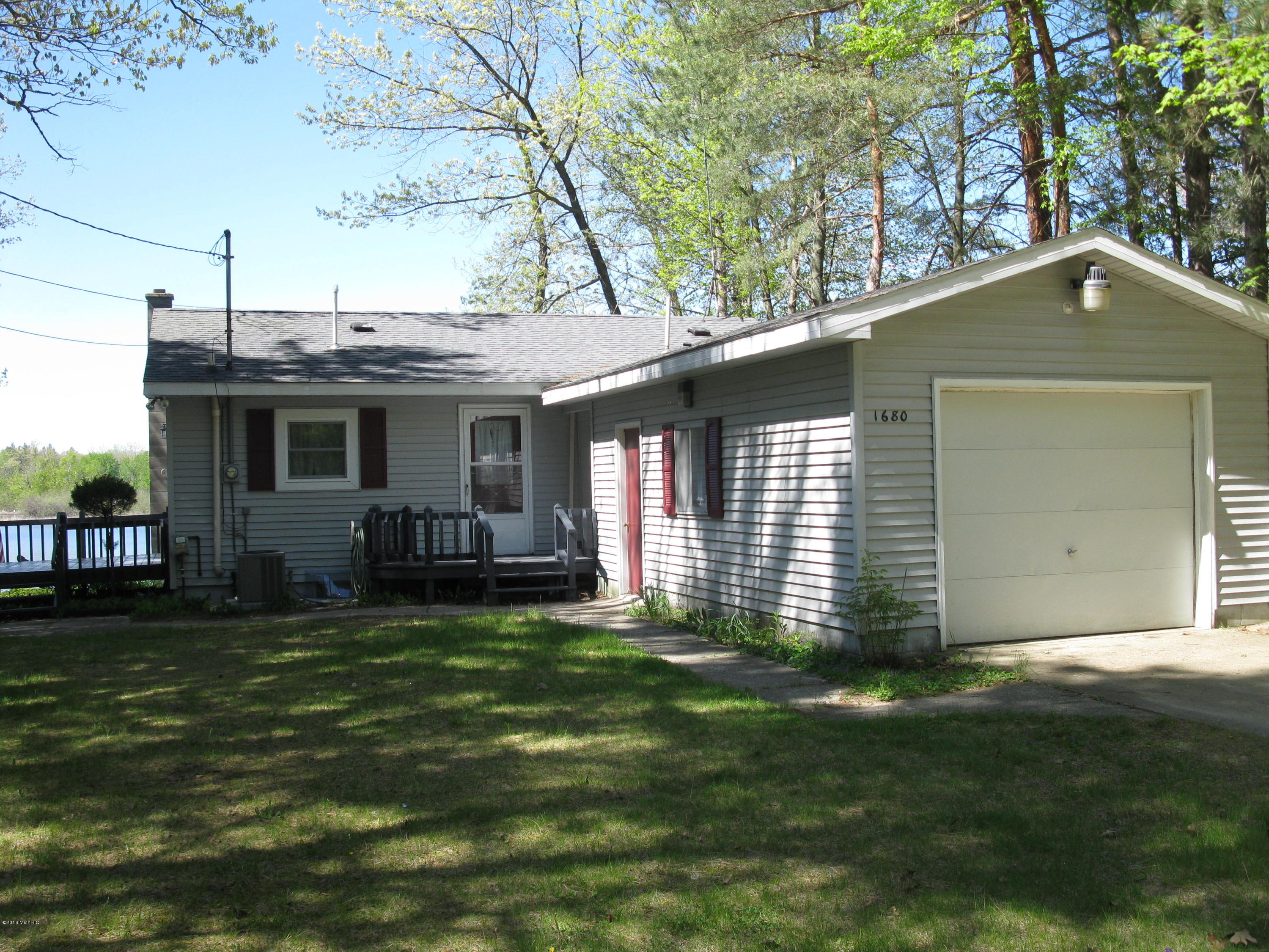 1680 South Colonel Point Crystal, MI 48818 - Photo 1 of 11 IMG_2956