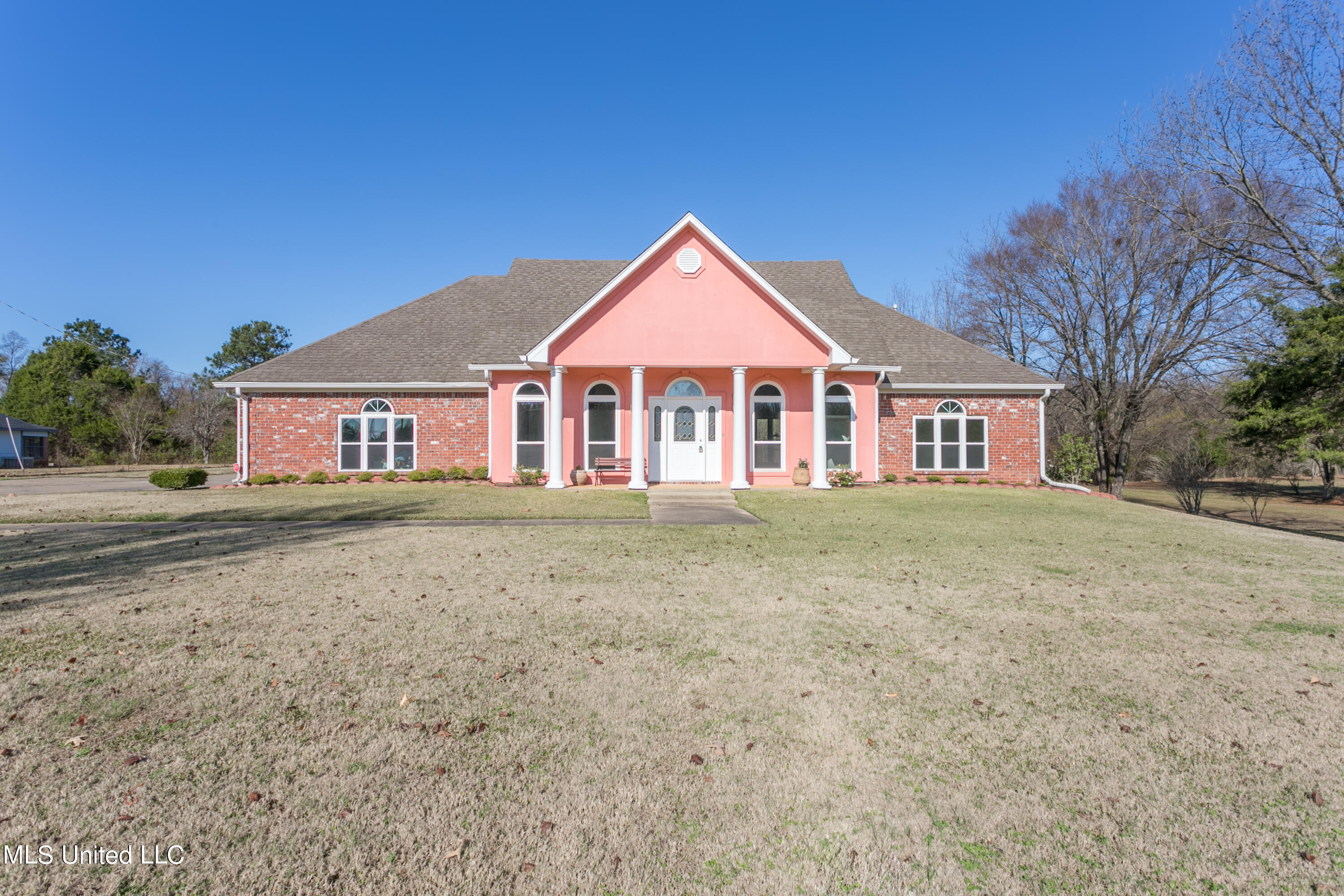 122 Arthur Lane Ridgeland, MS 39110 - Photo 1 of 54 Front View